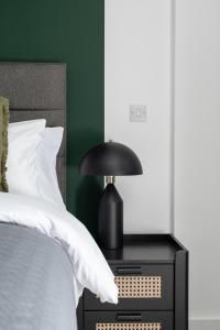 Lovely Home Near Canal, Park, & Central MK