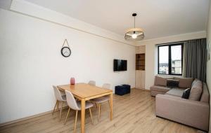 Wehost Apartment On Chiaureli STR.