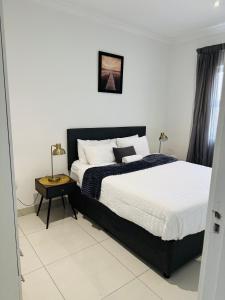 Modern Apartment - Home away from home