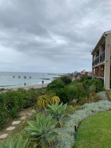 Modern Apartment - Home away from home