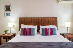 1BR in Las Condes Pool Access Near MUT