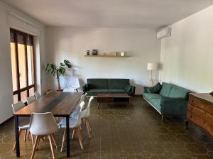 Villa with Garden near Rome for Groups & Families