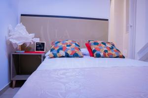 La Puerta del Ángel LOW COST