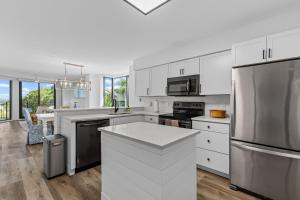 New Listing! Shipwatch 206A - Coastal Luxury View!