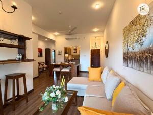 Canterbury Breeze Golf Apartment by CM Holiday