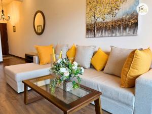 Canterbury Breeze Golf Apartment by CM Holiday