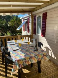 Chez Maya 2 chambres dont suite parentale et 2 salles de bain dans camping 4 étoiles