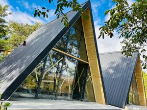 Tsotnes kingdom Cottages