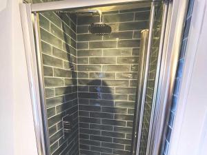 Very Central - 3 Bedrooms, Sleeps 6, garage & terrace