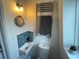 Very Central - 3 Bedrooms, Sleeps 6, garage & terrace