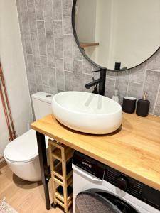 Skaists ķieģeļu studijas dzīvoklis Rīgas centrā