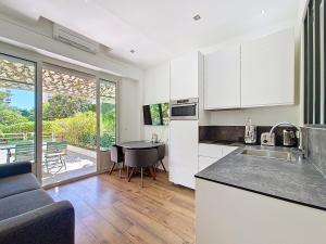 Nestor&Jeeves - MANEL - Terrasse et acces direct Promenade des Anglais