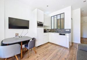 Nestor&Jeeves - MANEL - Terrasse et acces direct Promenade des Anglais