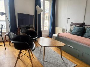 Trendy Paris Flat 2 BedRoom with Rooftop views