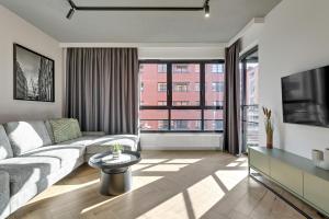 DOKI Living by Q4Apartments Parking & Foodhall