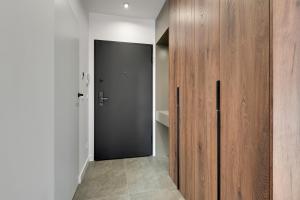 DOKI Living by Q4Apartments Parking & Foodhall