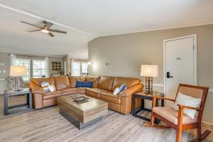 Boat Truman and Lake of the Ozarks Country Getaway!