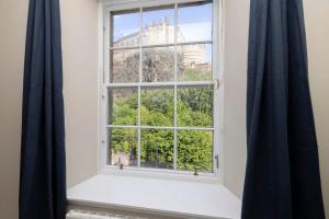 1 bed in heart of Old Town with Castle Views