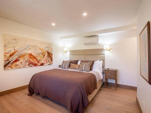 Le Petite Alps l 2BR Condo with Private Patio