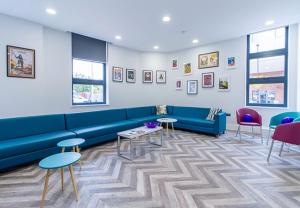 Student Only Stylish Studio at Seven Sisters