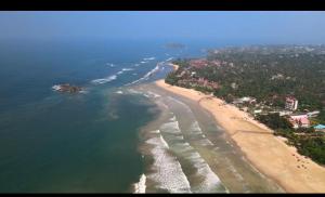 Cs white house negombo