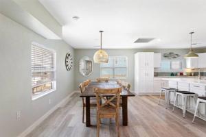 Beach house with game room just minutes from beach