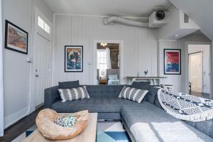 Historic and charming duplex in desirable midtown, close to the beach and strand