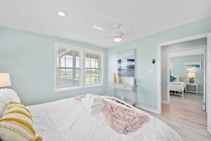 Private Bungalow with Pool, Pond, and Large Deck