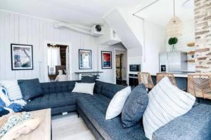 Historic Galveston homes, close tothe island has to offer