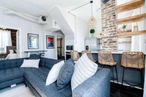 Historic Galveston homes, close tothe island has to offer