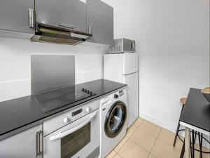 Superbe appartement avec hauteur sous plafond à Poissy en plein centre Ville Ideal professionnels couples et famille