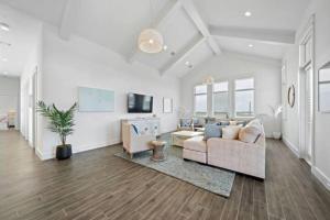 Modern beach home with the best views of West Bay