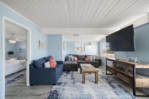 Beach Bungalow with Large Yard and Spectacular Ocean Views
