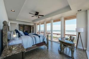 The Estate - Enormous beachfront home with panoramic ocean views