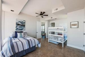 The Estate - Enormous beachfront home with panoramic ocean views