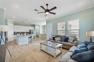 Beautiful bay home with breathtaking views from two decks and boardwalk with fishing pier