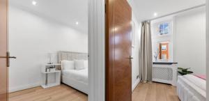 The High Street Kensington