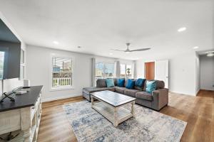 Unwind in beachside comfort with gorgeous views