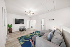 Family home with game room near downtown