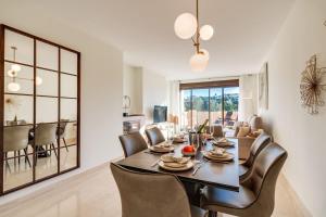 Estepona Golf 2BR Apartment - Private Terrace, Beautiful Views, Near Beach