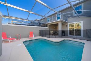 Luxury House with Pool and Resort