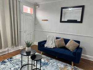 Bakewell St 2BR Retreat for 5 with FREE Parking