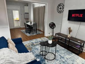 Bakewell St 2BR Retreat for 5 with FREE Parking