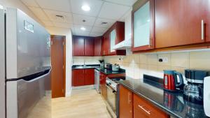 Vacationer Holiday Homes I Luxury 2 Bedroom Apartment I Marina View I Steps from JBR Beach