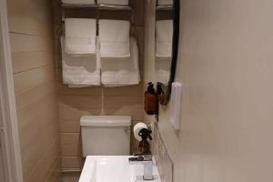 1 Bed Lodge - Southampton - Sleeps 2 - Parking