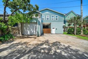 Bayfront Home with Private Pool, Pier, and Firepit