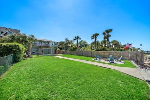 Bayfront Home with Private Pool, Pier, and Firepit
