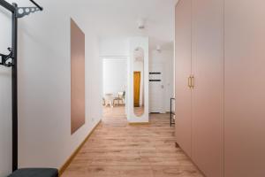 Hallera Central Studio by BookingHost