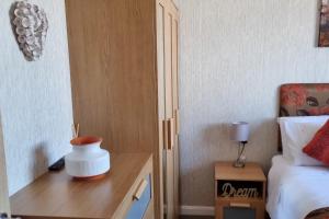 Captivatingly Stunning 2-Bed Chalet in Bridlington