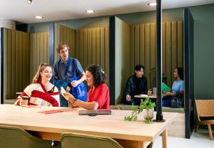 Student only Pleasant Ensuite Stapleton House near London Metropolitan University and Emirates Stadium